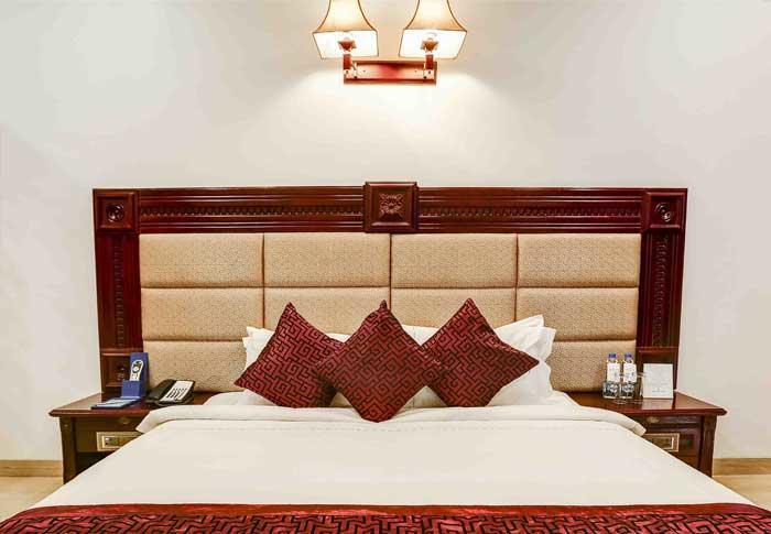 Golden Chariot Vasai Hotel Exterior foto